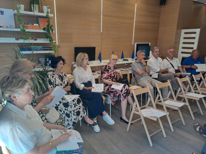 Mreža za ruralni razvoj Srbije, u saradnji sa još 6 mreža za ruralni razvoj Balkana je počela implementaciju projekta “Akademija od polja do stola za zeleni Zapadni Balkan – naša zajednička evropska budućnost” koji finansira Evropska Unija. Mreža za ruralni razvoj Srbije, u saradnji sa još 6 mreža za ruralni razvoj Balkana je počela implementaciju projekta “Akademija od polja do stola za zeleni Zapadni Balkan – naša zajednička evropska budućnost” koji finansira Evropska Unija.