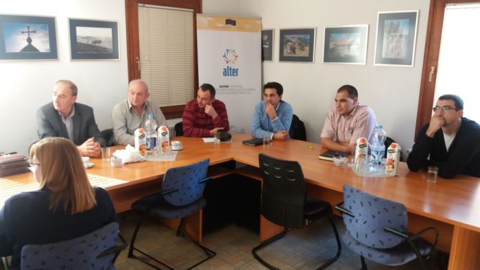 Konsultativni sastanak na temu “Definisanja prioriteta za ruralni razvoj opština, regiona i Republike Srbije” Konsultativni sastanak na temu “Definisanja prioriteta za ruralni razvoj opština, regiona i Republike Srbije”