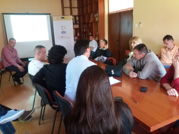 Konsultativni sastanak “Unapređenje koordinacije između donosioca odluka na različitim nivoima odlučivanja i između različitih sektorskih politika u cilju unapređenja infrastrukturne opremljenosti sela” Konsultativni sastanak “Unapređenje koordinacije između donosioca odluka na različitim nivoima odlučivanja i između različitih sektorskih politika u cilju unapređenja infrastrukturne opremljenosti sela”