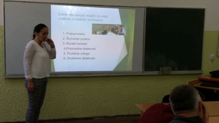 Sastanak na temu "Mladi u ruralnim sredinama" Sastanak na temu "Mladi u ruralnim sredinama"