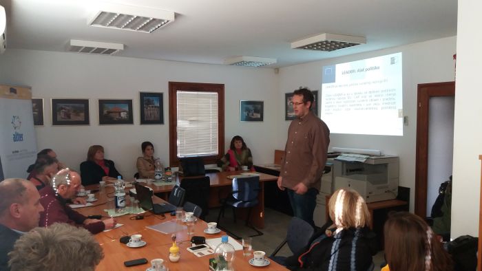Ljig - LEADER pristup kao instrument ruralnog razvoja na lokalnom nivou Ljig - LEADER pristup kao instrument ruralnog razvoja na lokalnom nivou