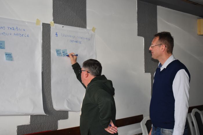 ODRŽAN DRUGI KONSULTATIVNI SASTANAK SA AKTERIMA U LANCU VREDNOSTI POVRTARA ODRŽAN DRUGI KONSULTATIVNI SASTANAK SA AKTERIMA U LANCU VREDNOSTI POVRTARA