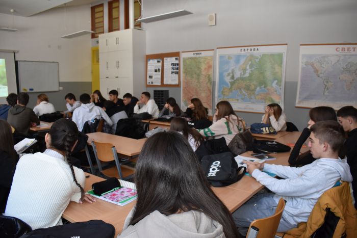 ODRŽAN INFO SASTANAK SA UČENICIMA GIMNAZIJE U IVANJICI ODRŽAN INFO SASTANAK SA UČENICIMA GIMNAZIJE U IVANJICI